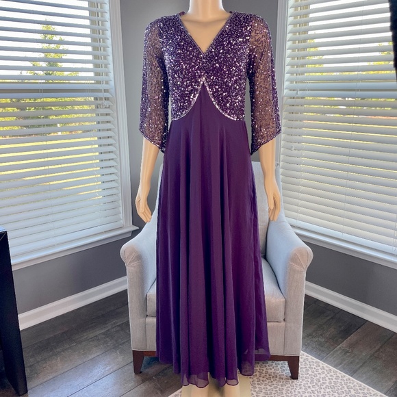 J Kara Women's 3/4 Sleeve V-Neck Beaded Top Long Gown NWT 8P - Picture 3 of 10